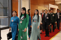 Hình ảnh các nữ đại biểu tham dự Đại hội XIII của Đảng