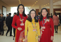 Hình ảnh các nữ đại biểu tham dự Đại hội XIII của Đảng