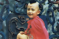 [ẢNH] ‘Hồng Hài Nhi’ Triệu Hân Bồi ở tuổi U50: Tài sản trăm tỷ, phát tướng khó nhận ra