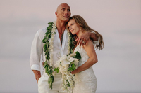 [ẢNH] The Rock: ‘Gã khổng lồ’ Hollywood và những khoảnh khắc ‘nhỏ bé’ ngỡ ngàng trước vợ con