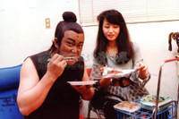 [ẢNH] Bất ngờ trước cuộc sống của ‘Bao Thanh Thiên’ Kim Siêu Quần ở tuổi U70