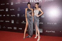 [ẢNH] Dàn mỹ nhân Việt hoá nữ thần gợi cảm: Lệ Quyên trẻ đẹp, Ngọc Trinh hở bạo