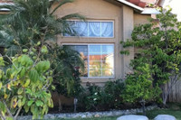 [ẢNH] Danh ca Trường Vũ: Đằng sau những tình khúc 'nghèo' là cuộc sống sung túc, viên mãn nơi trời Tây