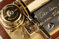 [ẢNH] Ấn tượng loạt sản phẩm quốc tế lấy cảm hứng từ văn hóa Việt Nam