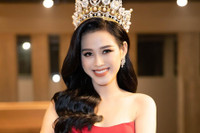 [ẢNH] Phong cách gợi cảm, quyến rũ của Hoa hậu Việt Nam Đỗ Thị Hà sau đăng quang