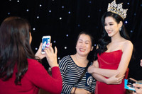 [ẢNH] Phong cách gợi cảm, quyến rũ của Hoa hậu Việt Nam Đỗ Thị Hà sau đăng quang