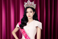 [ẢNH] Phong cách gợi cảm, quyến rũ của Hoa hậu Việt Nam Đỗ Thị Hà sau đăng quang