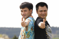 [ẢNH] Tự Long – Xuân Bắc: ‘Cặp bài trùng’ ăn ý từ sân khấu đến ngoài đời