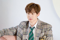 [ẢNH] Nhan sắc và gia thế ‘khủng’ của dàn thần tượng Thái Lan tại giới giải trí Kpop 