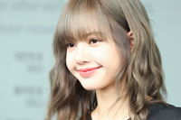 [ẢNH] Nhan sắc và gia thế ‘khủng’ của dàn thần tượng Thái Lan tại giới giải trí Kpop 