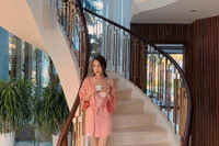 [ẢNH] Bất ngờ trước khối tài sản ‘khủng’ của hot girl Sam ở tuổi 30