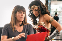 [ẢNH] Ngắm sao nữ ‘hot’ nhất Hollywood: Gal Gadot đẹp mê mẩn trong ‘Wonder Woman 1984’ lẫn ngoài đời thường 
