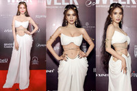 [ẢNH] Dàn mỹ nhân Việt hoá nữ thần gợi cảm: Lệ Quyên trẻ đẹp, Ngọc Trinh hở bạo