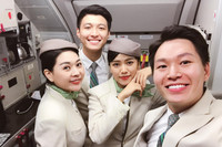 [ẢNH] Diện mạo 5 nam tiếp viên hàng không điển trai ‘hot’ nhất mạng xã hội 