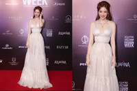 [ẢNH] Dàn mỹ nhân Việt hoá nữ thần gợi cảm: Lệ Quyên trẻ đẹp, Ngọc Trinh hở bạo