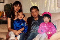 [ẢNH] Danh ca Trường Vũ: Đằng sau những tình khúc 'nghèo' là cuộc sống sung túc, viên mãn nơi trời Tây