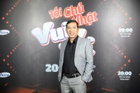 [ẢNH] Danh hài Quang Thắng ở tuổi 52: Sự nghiệp thành công, hôn nhân viên mãn bên người vợ trẻ