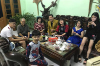 [ẢNH] Danh hài Quang Thắng ở tuổi 52: Sự nghiệp thành công, hôn nhân viên mãn bên người vợ trẻ