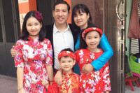 [ẢNH] Danh hài Quang Thắng ở tuổi 52: Sự nghiệp thành công, hôn nhân viên mãn bên người vợ trẻ