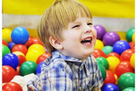 [ẢNH] Những món quà Noel ý nghĩa và thiết thực cho trẻ em 