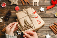 [ẢNH] Những món quà Noel ý nghĩa và thiết thực cho trẻ em 