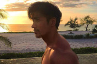 [ẢNH] Khó tin trước diện mạo ‘lão hóa ngược’ của ‘ông chú Singapore’ 54 tuổi – Chuando Tan