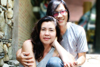 [ẢNH] Cuộc sống của ‘cặp song ca vàng’ Phương Thảo – Ngọc Lễ sau 15 năm định cư tại ‘trời Tây’