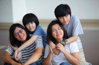 [ẢNH] Cuộc sống của ‘cặp song ca vàng’ Phương Thảo – Ngọc Lễ sau 15 năm định cư tại ‘trời Tây’