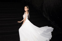 [ẢNH] Dàn mỹ nhân Việt hoá nữ thần gợi cảm: Lệ Quyên trẻ đẹp, Ngọc Trinh hở bạo