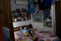 Xăm - Tình yêu vĩnh cửu của người hâm mộ dành cho Maradona