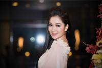 [ẢNH] Cuộc sống bình yên của Hoa hậu Nguyễn Thị Huyền sau 16 năm đăng quang