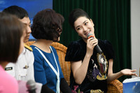 [ẢNH] Cuộc sống bình yên của Hoa hậu Nguyễn Thị Huyền sau 16 năm đăng quang