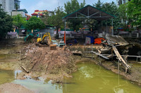 [Ảnh] ‘Pháo đài bay’ B52 phơi xác hoàn toàn khi hồ Hữu Tiệp rút cạn nước 