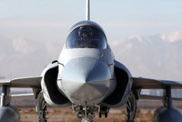 [ẢNH] ‘Tiền nào của ấy’, chiến đấu cơ giá rẻ Trung Quốc mới dùng đã phải ‘nằm đất’ 