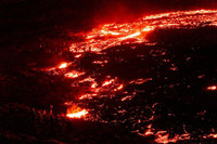 [ẢNH] Bầu trời Iceland đỏ rực khi núi lửa 6000 năm tuổi ‘tỉnh giấc’