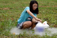 [ẢNH] Lời cảnh tỉnh sau video Thơ Nguyễn ‘xin vía học giỏi’ từ búp bê Kumanthong: Cha mẹ cần làm gì để bảo vệ trẻ? 