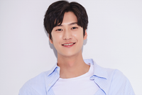 [ẢNH] 'Biểu ca' Na In Woo thay thế Ji Soo trong 'Sông đón trăng lên' là ai? 