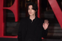 [ẢNH] Điểm danh những nam diễn viên Hàn Quốc gây 'sốt' khi để tóc dài