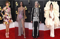 [ẢNH] Cận cảnh những bộ trang phục từ đẹp mắt đến 'độc dị' tại thảm đỏ Grammy 2021