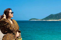 [ẢNH] Ngày 8-3 đặc biệt của sao Việt: Lệ Quyên được tặng trang sức đắt tiền, NSƯT Xuân Bắc làm ‘trai bán hoa’