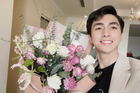 [ẢNH] Ngày 8-3 đặc biệt của sao Việt: Lệ Quyên được tặng trang sức đắt tiền, NSƯT Xuân Bắc làm ‘trai bán hoa’