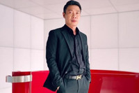 [ẢNH] Ngày 8-3 đặc biệt của sao Việt: Lệ Quyên được tặng trang sức đắt tiền, NSƯT Xuân Bắc làm ‘trai bán hoa’