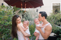 [ẢNH] Ngày 8-3 đặc biệt của sao Việt: Lệ Quyên được tặng trang sức đắt tiền, NSƯT Xuân Bắc làm ‘trai bán hoa’