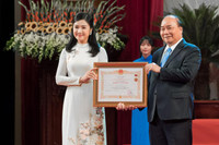 [Ảnh] Nhan sắc thời trẻ gây ‘sốt' ’và cuộc sống hôn nhân kín tiếng của ‘bà Bạch Cúc’ NSND Thu Hà