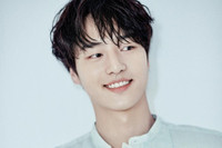 [ẢNH] Điểm danh những nam diễn viên Hàn Quốc gây 'sốt' khi để tóc dài