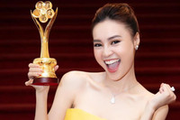 [ẢNH] Cách Ninh Dương Lan Ngọc và dàn sao Việt đáp trả khi bỗng dưng bị ghép ảnh ‘nóng’ 