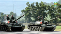 Uy lực xe tăng T-62 Việt Nam xuất hiện trong tổng duyệt sự kiện A80