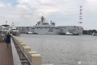 [ẢNH] Trung Quốc sắp đưa tàu đổ bộ tai tiếng vào hoạt động