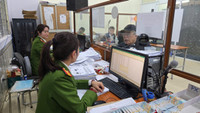 Duy trì công tác tiếp dân giải quyết thủ tục cấp căn cước, đăng ký xe