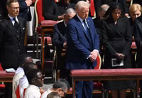 Tổng thống Trump và ông Zelensky gặp mặt ‘rất hiệu quả’ bên lề lễ tang Giáo hoàng Francis